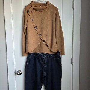 Sonoma Strech Capri Jeans/Tan Sweater